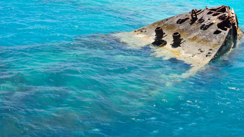 Товарен кораб с 12 души на борда потъна в Черно море