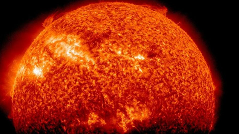 Според учени, които наблюдават космическото време, на Слънцето се е