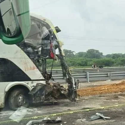 Автобусна катастрофа в Мексико причини смъртта на 12 души ВИДЕО+СНИМКИ