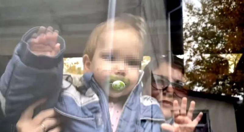 Дете, изчезнало от дом в Украйна, е осиновено от човек на Путин