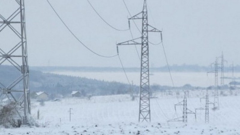 Общо 32 села в област Сливен са без ток, съобщиха
