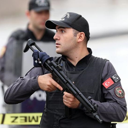 Турската полиция задържа днес 98 души за предполагаеми връзки с терористичната групировка
