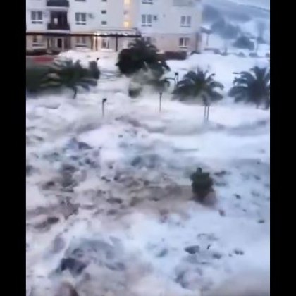 Страшната буря в черноморския регион на Русия вече взе четири