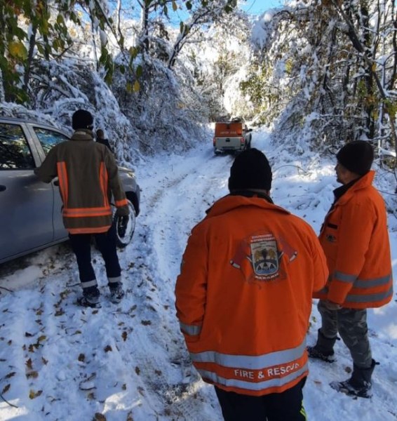 Спасиха група туристи, отседнали в хижа в Пловдивско СНИМКИ