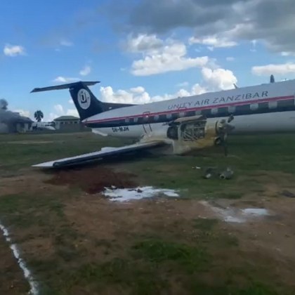 Два самолета катастрофираха едновременно на летище