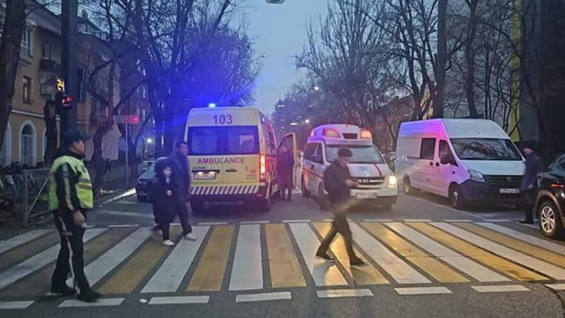 Пожар избухна в хостел в Казахстан, загинаха 13 души СНИМКИ