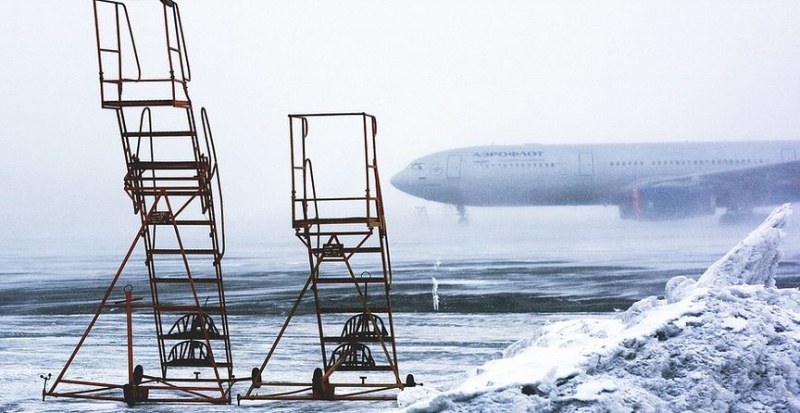 Силният снеговалеж и ниските температури на летището в Мюнхен наложиха