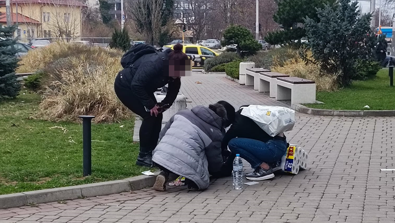 Човек припадна и си разби главата в София, линейка пристигна след... 22 минути