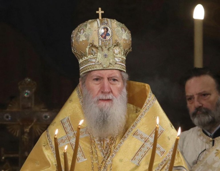 Какво е състоянието на патриарх Неофит