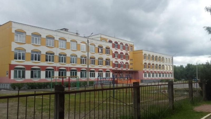 В руския град Брянск 14-годишно момиче е открило стрелба в училище.