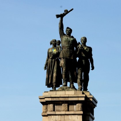 Паметникът на Съветската армия в София се нуждае от спешна