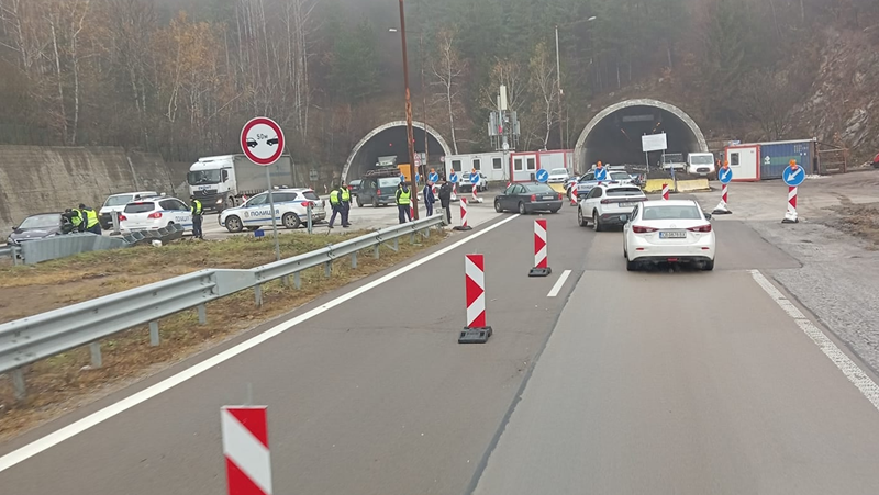 Протест за по-високи заплати затвори АМ 