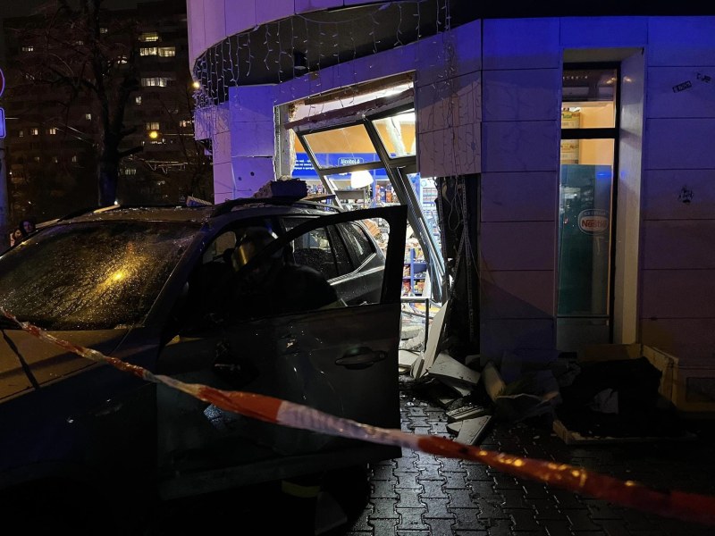Мъж е в кома след инцидента с джип в София