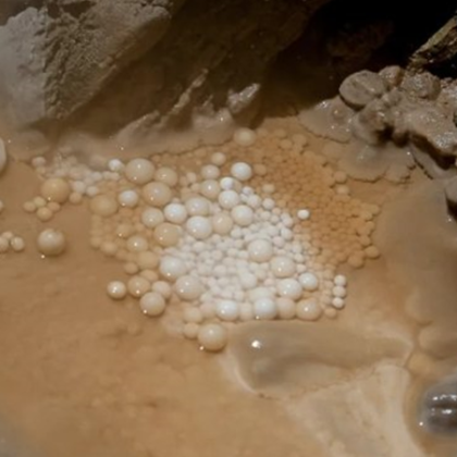 Пещерни перли с размерите на топка за тенис са открити в
