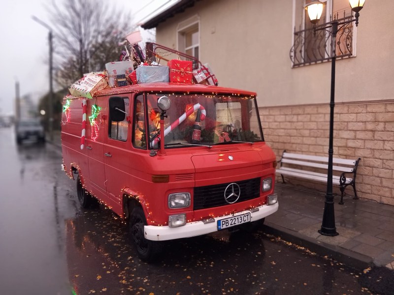 Дядо Коледа ще раздава подаръци на децата в пловдивско село СНИМКИ