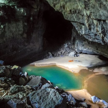 Пещера във Виетнам е толкова огромна че може да побере