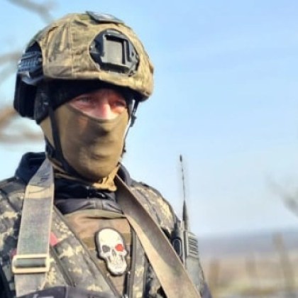 В Украйна пристигнаха нови доброволци от РДК  Това съобщи командирът на Руското опълчение Денис