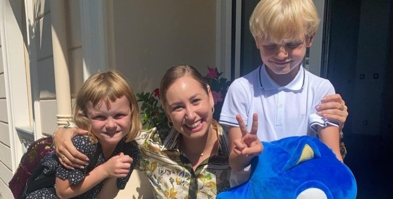 Извънбрачната дъщеря на принца на Монако публикува СНИМКИ с децата на баща си от Шарлийн