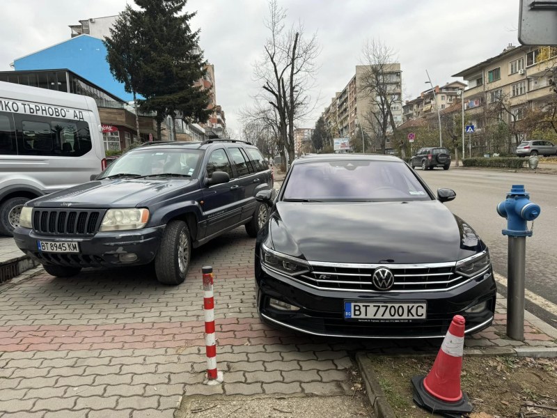 Майка от Велико Търново остана потресена от паркирането на двама