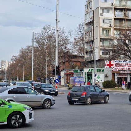 Истински хаос настъпи днес на пловдивски булевард Светофарите на натовареното