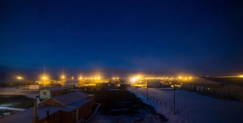 Уткиагвик, град в Аляска, навлезе в период на полярна нощ,