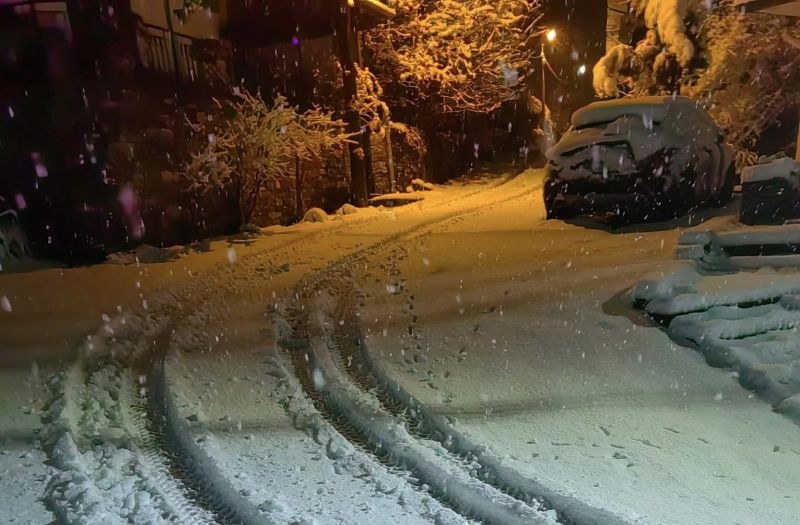 Хайде пак! Половин България остана без ток заради няколкото снежинки