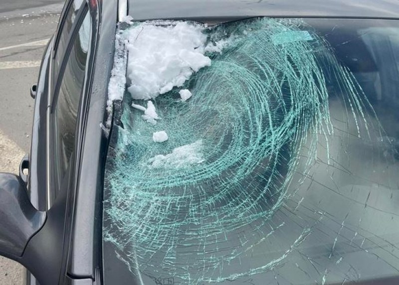 Ще има ли наказание за децата, счупили стъкло на кола със снежни топки?