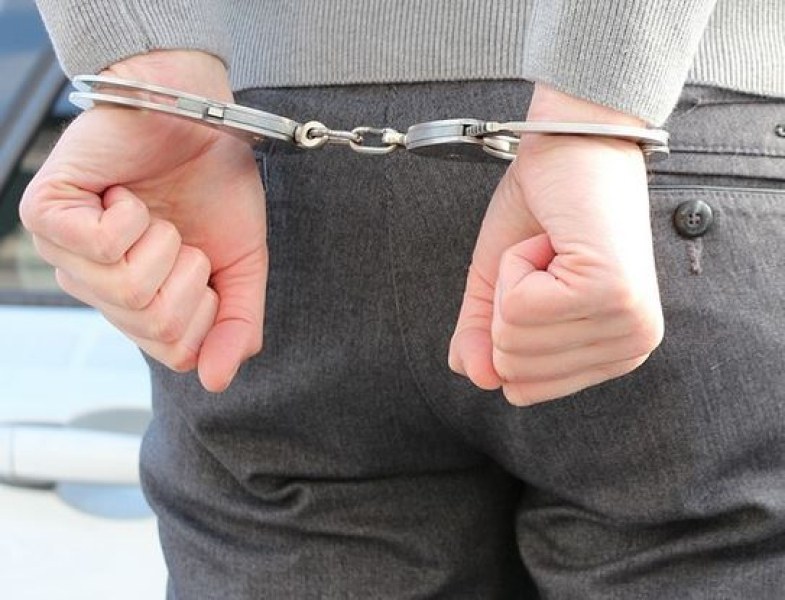 11 задържани при акцията в София, откриха фалшиви пари и незаконно оръжие