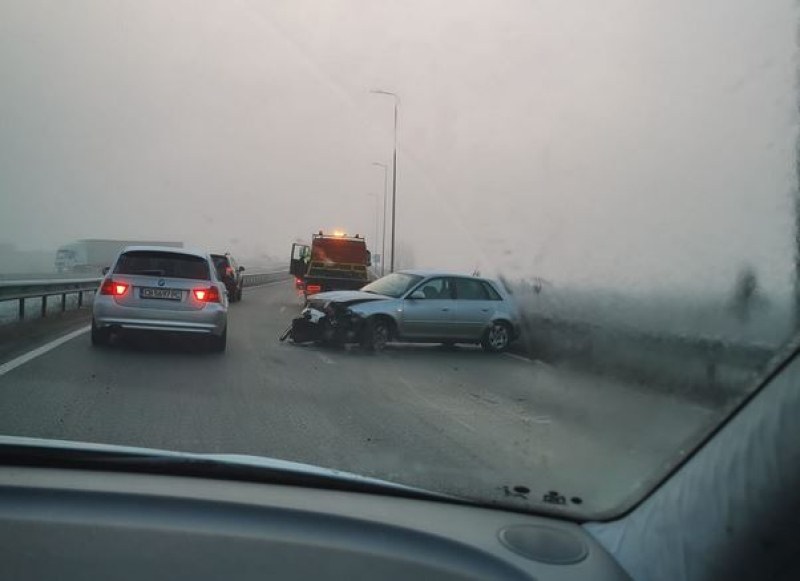 Кола катастрофира тежко в София СНИМКА