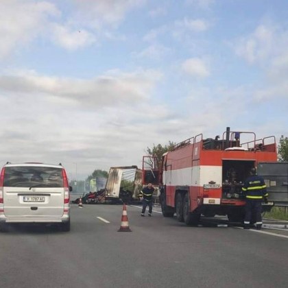 Камион се запали в движение на автомагистрала Тракия Инцидентът е