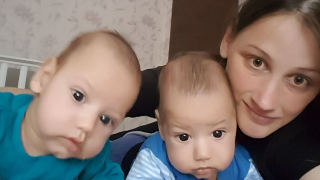 Майка на близнаци се бори с коварно заболяване. Има нужда от нашата помощ