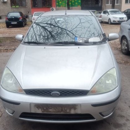 Вандалстваха по колата на пловдивчанка. Каква е причината? СНИМКИ