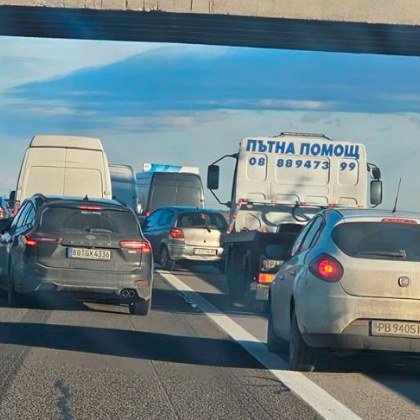 Задръстването на магистрала Тракия край Пазарджик в посока Бургас е