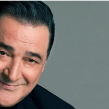 На 70 години почина известният гръцки певец   обичан и в