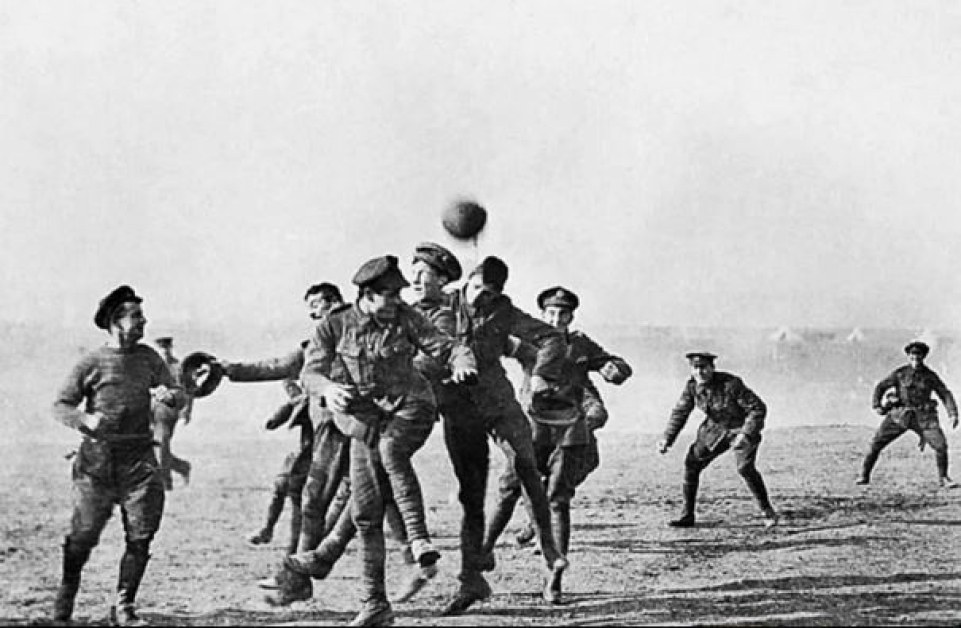 Мачът, който спря Първата световна война на Коледа