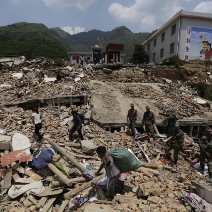 Броят на загиналите при едно от най силните земетресения в Китай