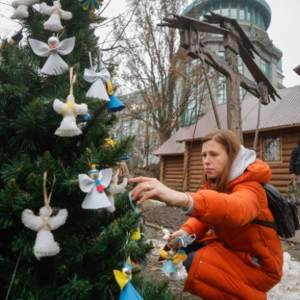 Тази година Украйна за първи път чества Рождество Христово днес