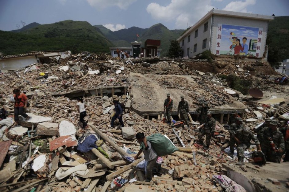 Броят на загиналите при едно от най-силните земетресения в Китай
