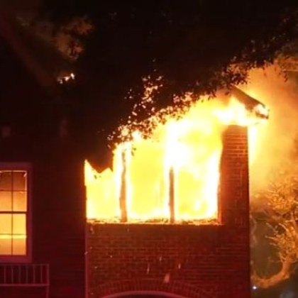 В родния дом на Бионсе е избухнал пожар Къщата се намира