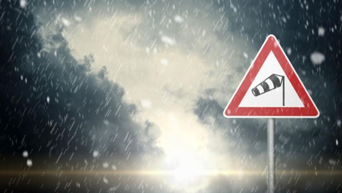 МВнР алармира: Лошо време във Великобритания, ограничете пътуванията