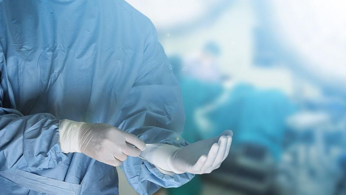 Неуспешна анестезия: Хирург удари пациент три пъти по лицето по време на операция ВИДЕО