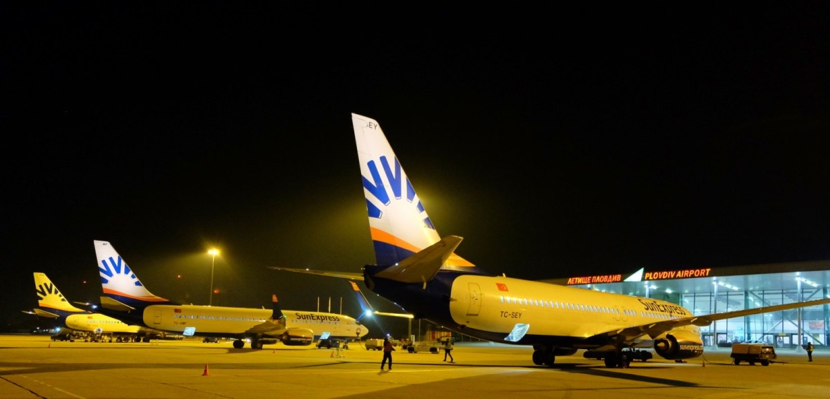 Пет чартърни полета излетяха успешно тази сутрин от летище Пловдив.