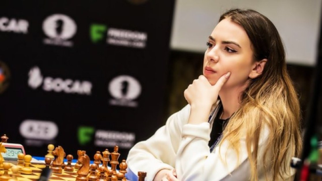 Нургюл Салимова и Антоанета Стефанова се движат в първите 20
