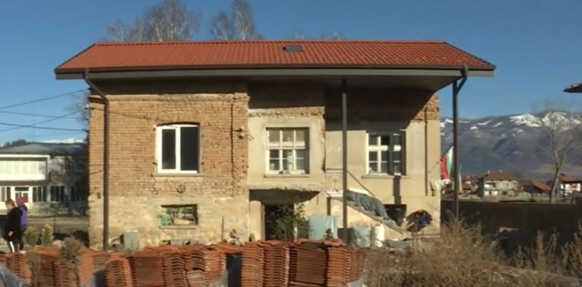 Как живеят хората 16 месеца след наводнението в Карловско