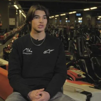 Единственият българин във Формула 3 Никола Цолов набира средства