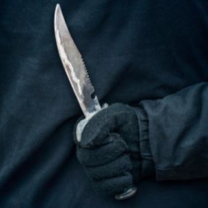 Задържаха 50 годишен ранил с нож мъж в заведение в Русе