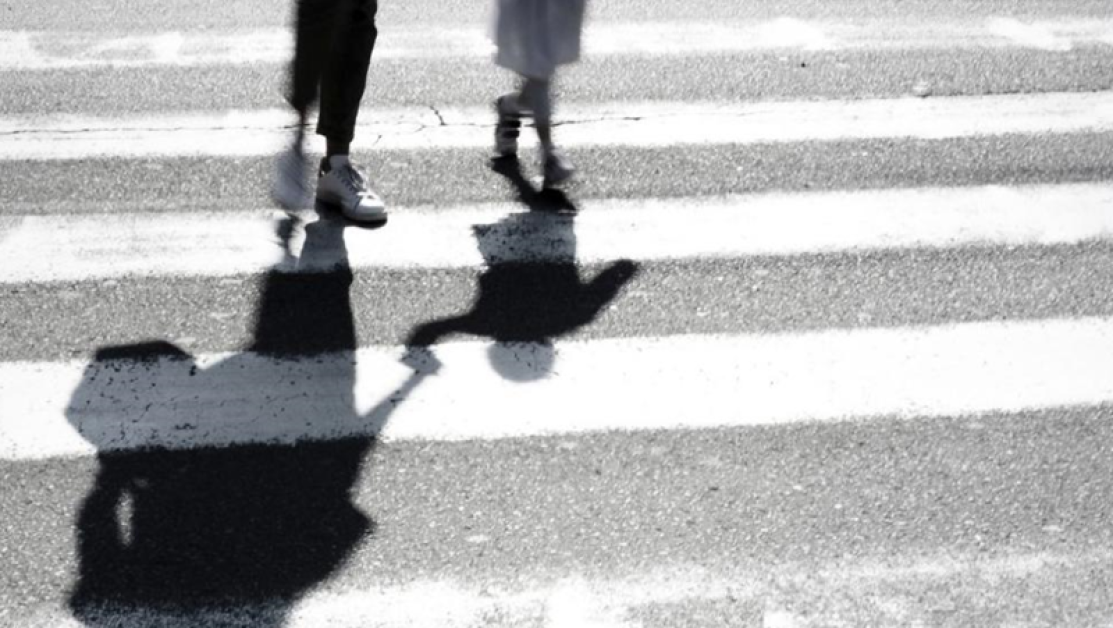 Блъснаха жена и дете на пешеходна пътека в Шумен, търсят се очевидци