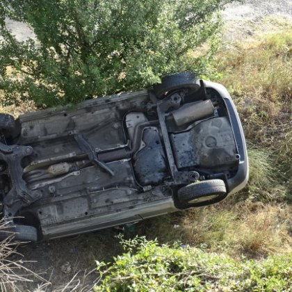 21 годишен шофьор се заби в канавка по пътя за хасковското