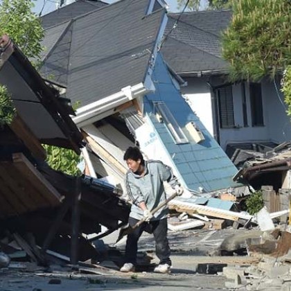 Броят на жертвите на земетресението с магнитуд 7 6 което разтърси