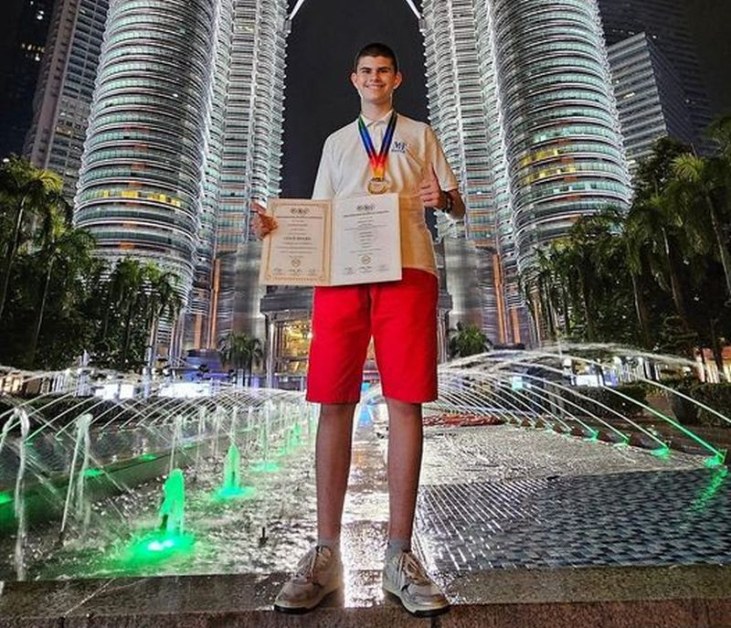Български ученик спечели злато на Световната олимпиада по математика